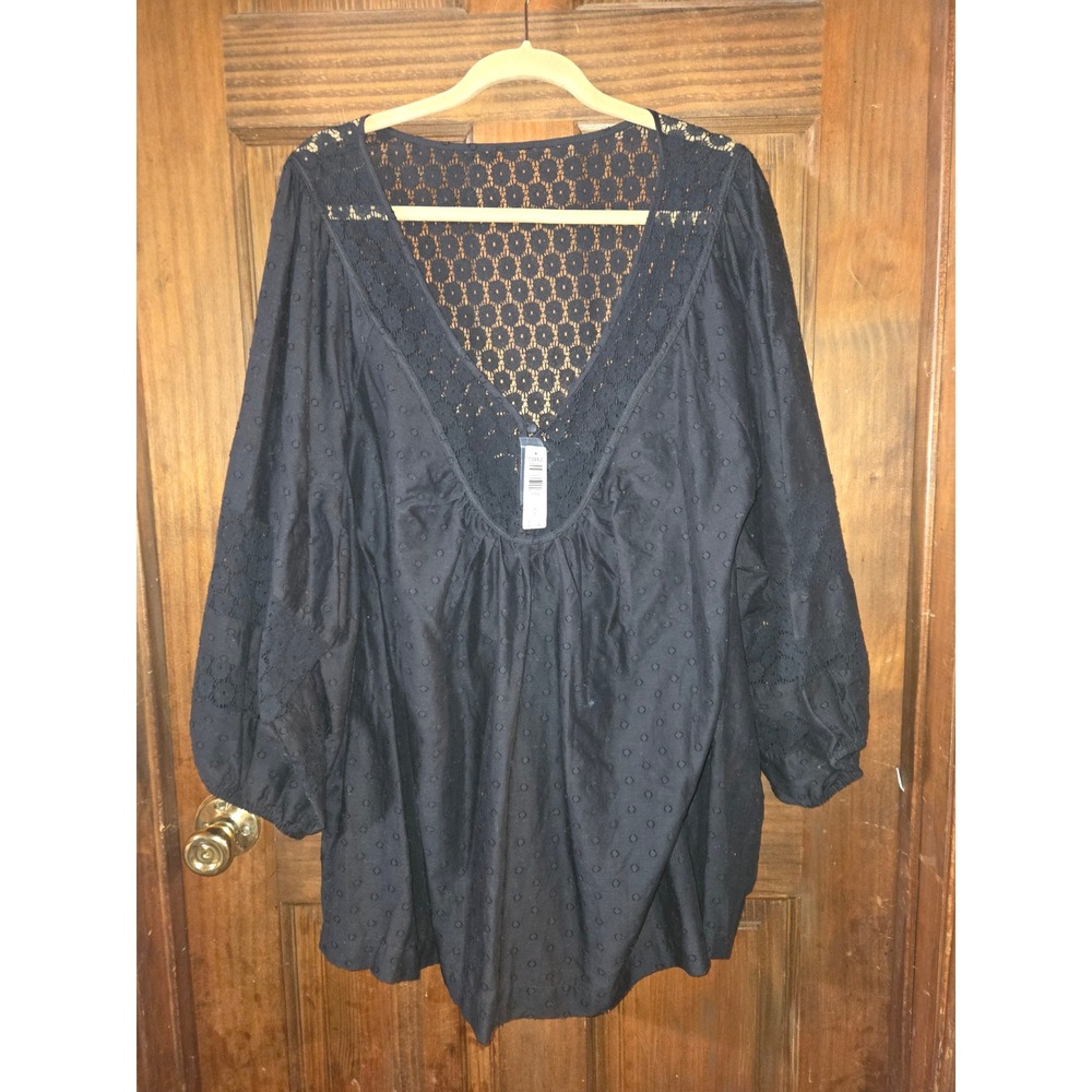 Torrid Black Clip Dot Cotton Crochet Lace V-Neck Blouse Top Size 5 5X 28 NEW